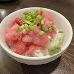 金町製麺 - 鮪中おちご飯　300円