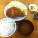 とんかつ いちかつ - ロースカツ定食　　　￥６９０
      