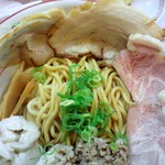 ラーメンたんろん - 硬派バンカラ豚野郎(2013/1)