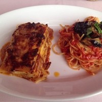グラナータ TBS店 - ラザニアとトマトソースパスタ