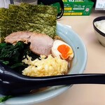 横浜家系ラーメン 田中 - ラーメン並ほうれん草トッピング