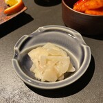 北海道焼肉 北うし - カリフラワーのピクルス