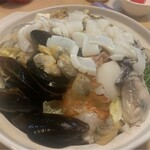 台湾料理 百味鮮 - 『 海鮮ミックス鍋 』 1280円  （ 税抜 ）