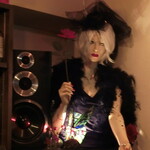 ペル・パラッツォ - より妖艶な雰囲気漂わせるキャサリン