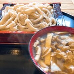 手打ちうどん はぐれ - 肉きのこ汁うどん