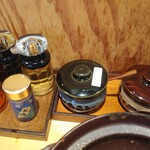 長野土鍋ラーメン たけさん 小布施店 - 卓上調味料