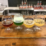 リパブリュー - ・フリーチョイス フライト 1,380円/税込
            (サバンナの夜明け、Green Green White Weizen、CAMPai hazy、Peach Hazy Gose)