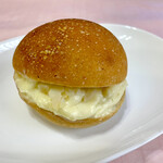 Sonotsumori - カスタードクリームパン　300円
                        平飼い卵と低温殺菌牛乳の自家製カスタードクリーム。アーモンドスライス入り。