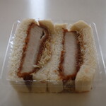 フレッシュベーカリー - 料理写真:三元豚のロースカツサンド