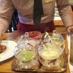 サロン・ド・テ ロザージュ - 