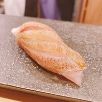鮨結う翼 - 春子鯛の握り