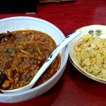ガジュマル - 火炎麺とガーリックチャーハン