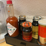 大盛軒 - タバスコをお酢代わりにかけましょう