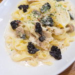 生パスタバカの店　銀座パストディオ - 世界三大珍味「トリュフ」とキノコのクリーム仕立て