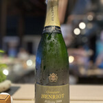 okas - 本日のシャンパンはアンリオミレジメをチョイスしていただきました。