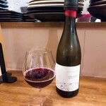 ロワゾー - ⚫グラスの赤ワイン