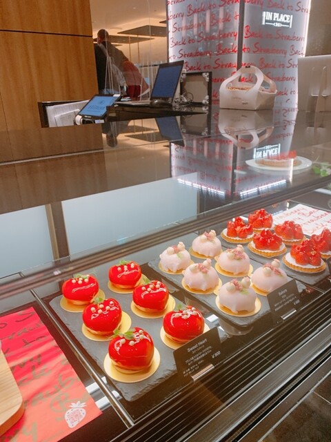 まとめ買い★cafe3/3-3/10まで 発送不可商品です ヒルトン名古屋 Hilton Nagoya - 瓶に入ったケーキ？ 11月16日に