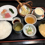 一富士 - 刺身定食¥1,000-