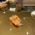 真寿司 - 赤貝