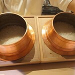 銀座 結絆 - ご飯の食べ比べ「愛国」「合鴨農法つや姫」