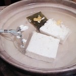 吉本 - 上が寄せ豆腐