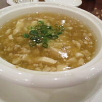 萬珍樓 本店 - 大山鶏と金華ハムのスープ