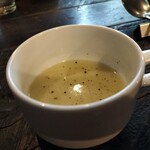 パンとお菓子と小さなレストラン bee - 