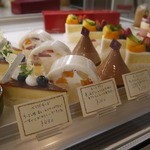 ヒダカ - 店内のショーケースです