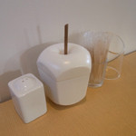 トナリカフェ - 飛び出ているのはスプーン