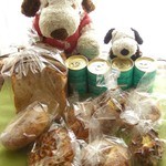 オーガニックパン工房　それいゆ - さて、おうちに帰ったつぬっこたち・・・・某パン屋さんに対抗して、春のパン祭り開催中～ちびつぬ「パン祭り～！」
      