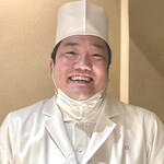 SEN - ご主人の杉澤さんは、東京の『赤坂菊乃井』や京都『室町和久傳』で修業を積み、花見小路の「ろはん」という割烹の料理長を経て2018年に独立。店名の”杦”の字は杉澤氏の「杉」の異体字らしい。