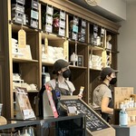 Gelateria La Romana - 左側の女性が担当してくれた