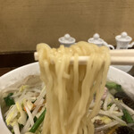 広東酒家らくらく - 野菜タンメン麺リフト