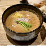 麺屋 周郷 - つけ麺 900円 つけスープ