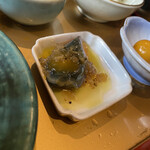 アジアンテーブル モンカイ - 今日お初。ピータンに、、、説明を忘れてしまった。ドレッシングの様な感じの。美味しいです