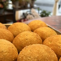 自家製パン・丸い青さのりの入ったフォカッチャ