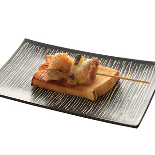 【温度へのこだわり】温かいお皿でパンの上にお持ちします。