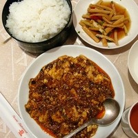 四川料理 龍の子 - 麻婆豆腐ランチ945円