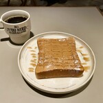 Sign - トーストセット：ピーナッツバター＆メープル、サラダ、コーヒー