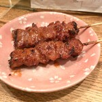 やきとん　たつや - カシラを2本。