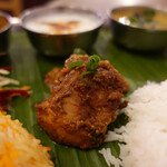 ナンディニ - チキンドライ(サービス)