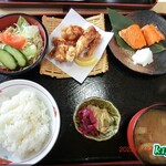 Sammidiya - 鮭照り焼きと竜田揚げ定食