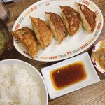 好吃餃子店 - 