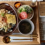 CAFE 晴晴 - 出汁巻き丼