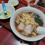 食事の店 丸竹 - 料理写真:醤油ラーメン