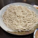 新川 - 納豆そば　つゆの消耗が早いがつゆと薬味はおかわり可能