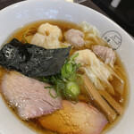 八雲 - 特選ワンタンメン　ハーフ　黒