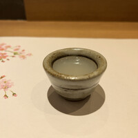 鮨 青海 品川店 - まずは蜆のお出汁で胃を温めます。これ最後にも欲しいやつ
