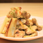 野菜巻き串屋 うずまき - 鶏せせりのガリバタ