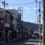 とんかつ 新 - レトロな街の雰囲気